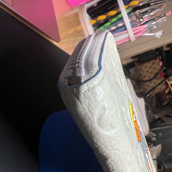 Louis Vuitton Cream/white Wallet with Character Art zippy wallet/clutch - Picture 7 of 12